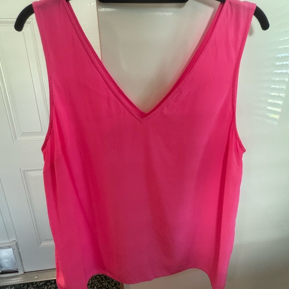 Lilly Pulitzer Silk V-Neck Sleeveless Top Pink Tank Top - Picture 2 of 6